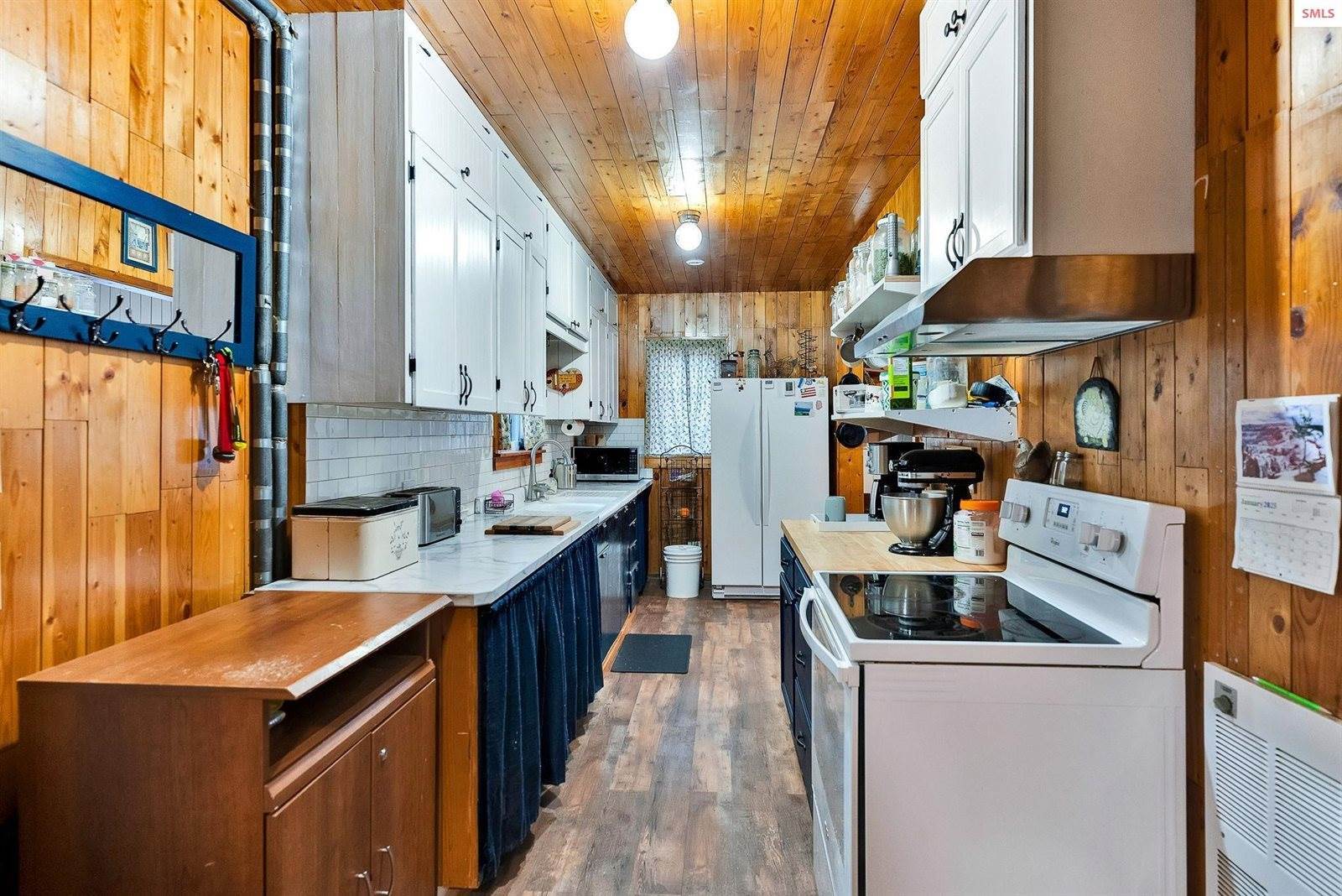 146 Donicker Road, Bonners Ferry, ID 83805