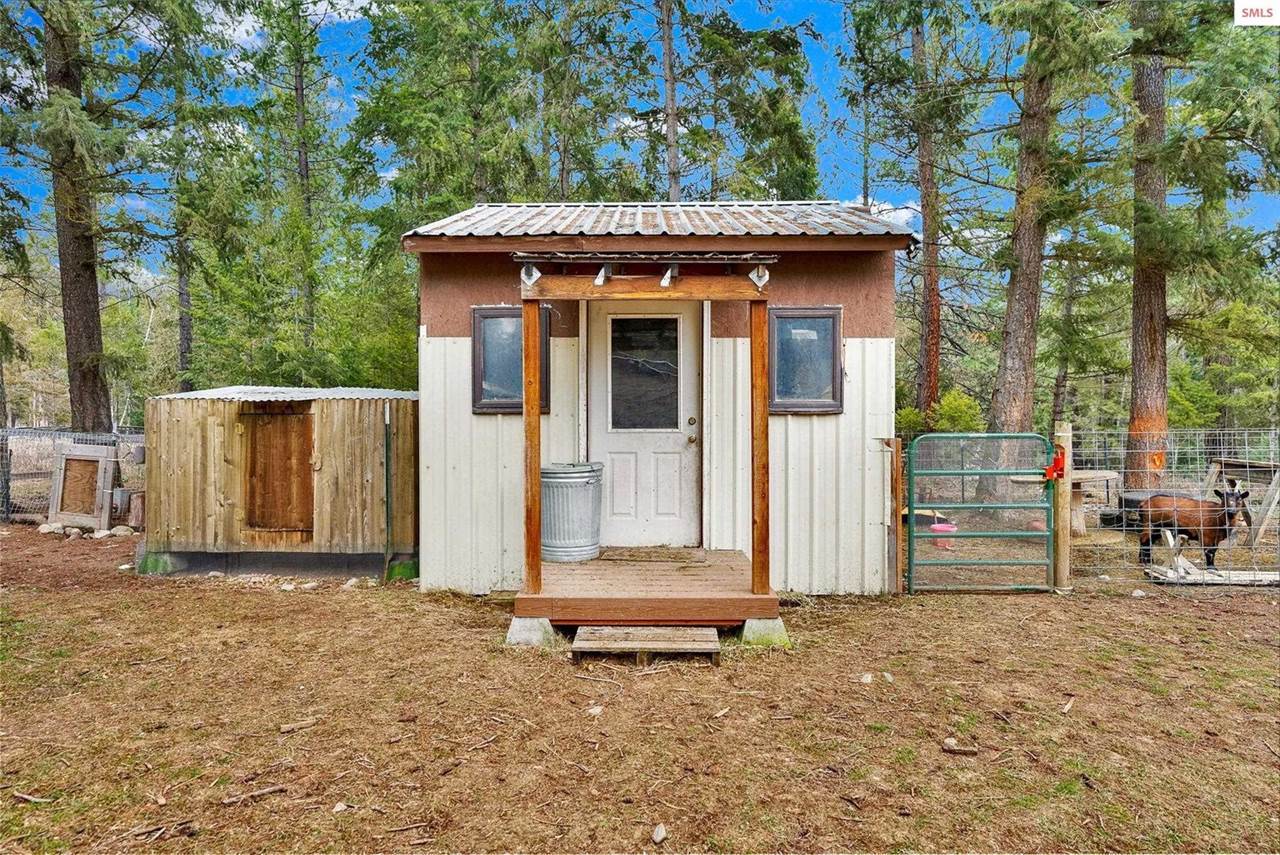 146 Donicker Road, Bonners Ferry, ID 83805