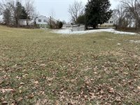 89 Halsey Rd, Lynchburg, VA 24501