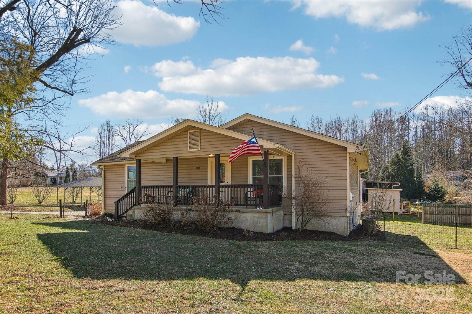 388 Fenway Circle, East Flat Rock, NC 28726