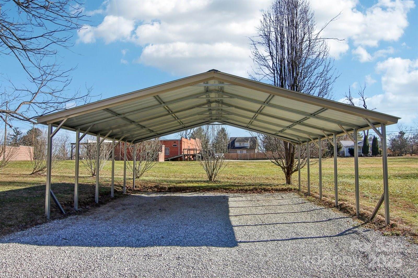 388 Fenway Circle, East Flat Rock, NC 28726