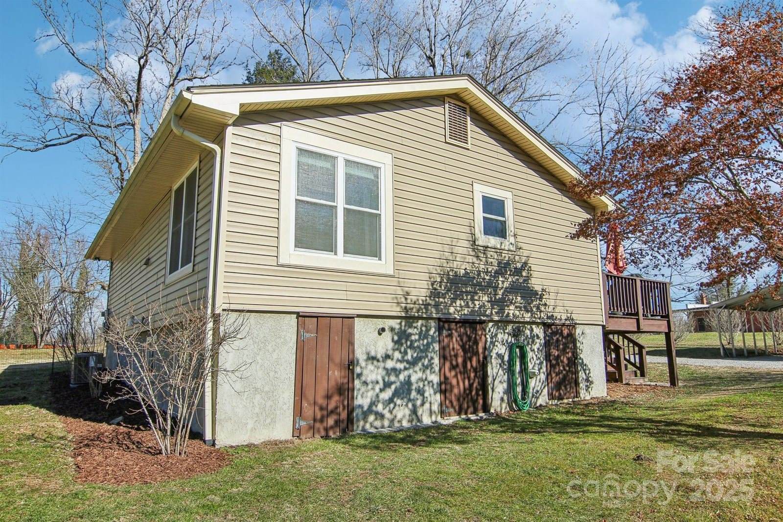 388 Fenway Circle, East Flat Rock, NC 28726