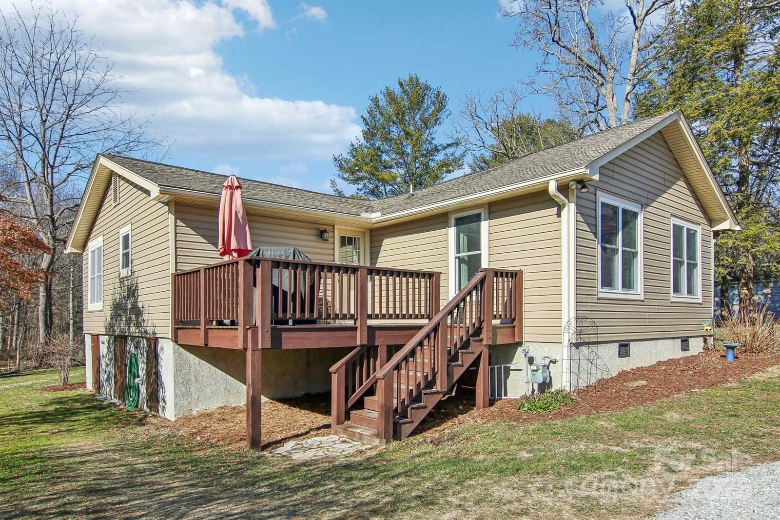 388 Fenway Circle, East Flat Rock, NC 28726