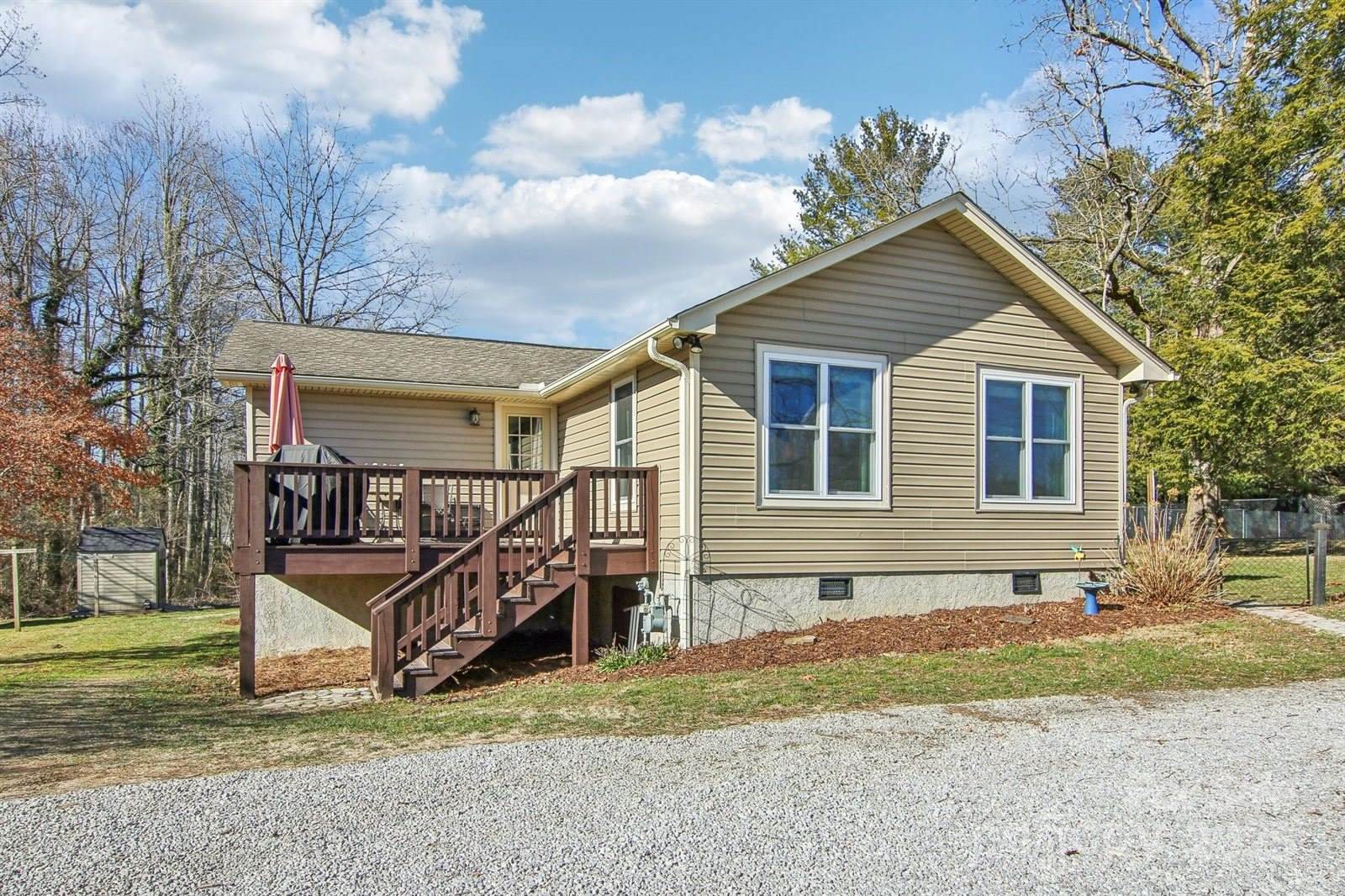 388 Fenway Circle, East Flat Rock, NC 28726
