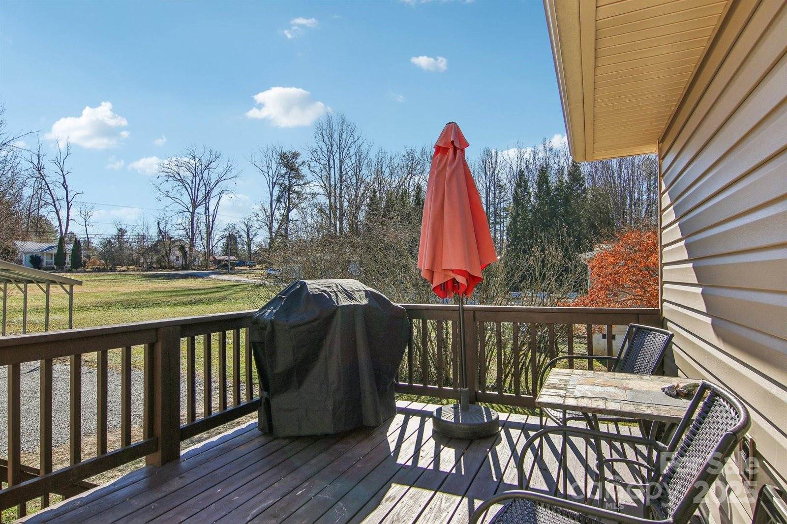 388 Fenway Circle, East Flat Rock, NC 28726