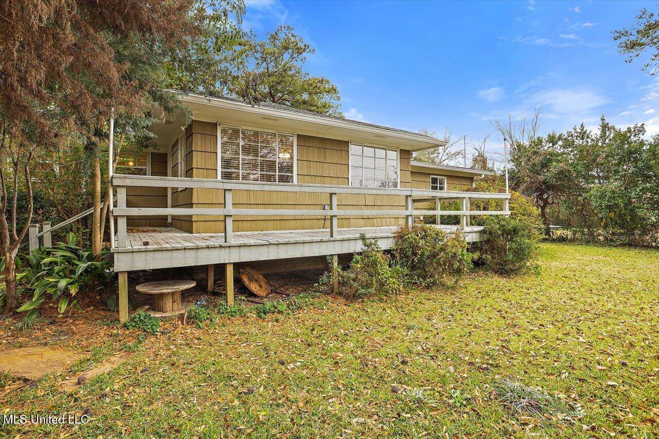 1354 Simwood Place, Jackson, MS 39211