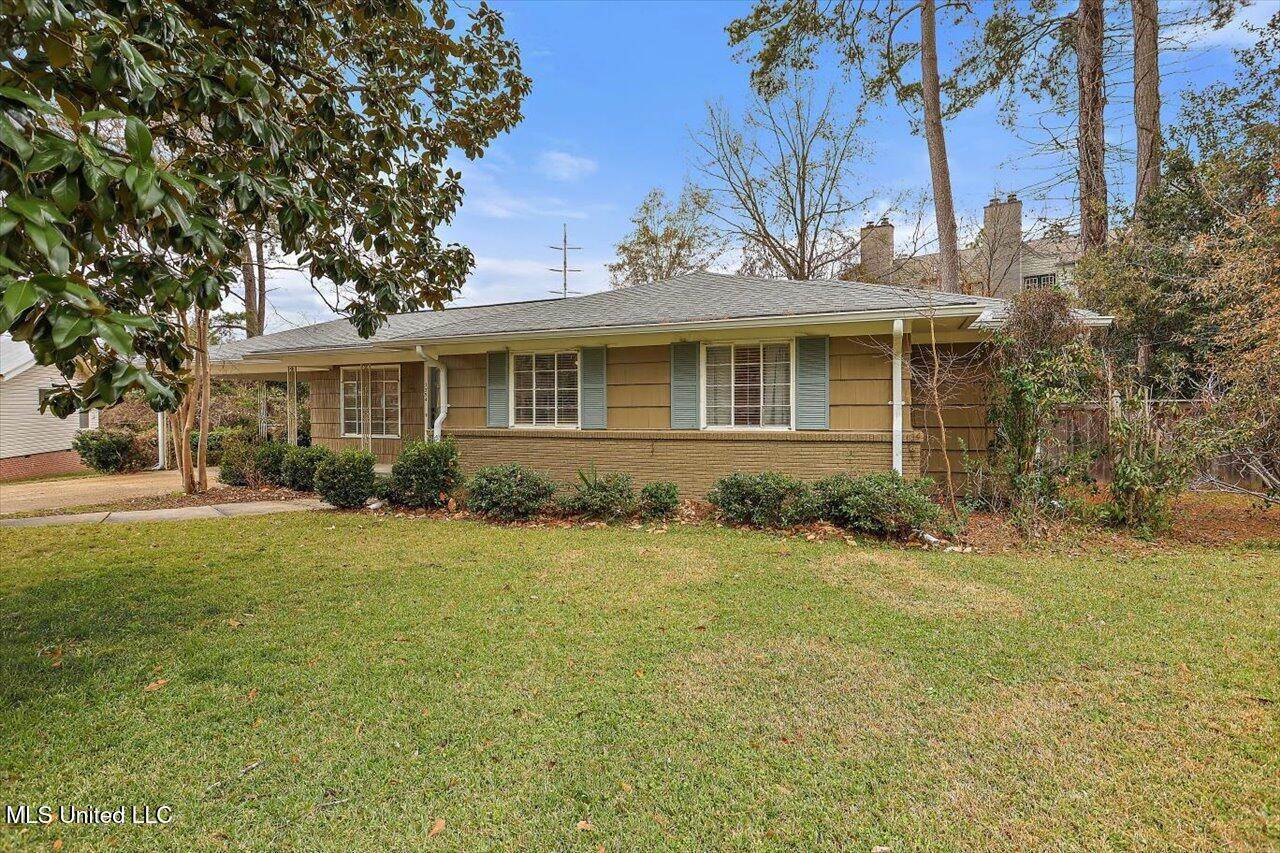 1354 Simwood Place, Jackson, MS 39211
