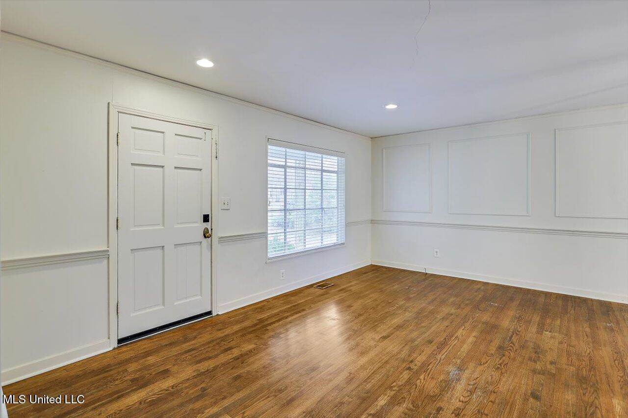 1354 Simwood Place, Jackson, MS 39211