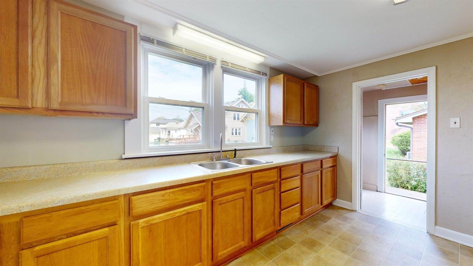 521 -521.5 Crawford Street, Boone, IA 50036