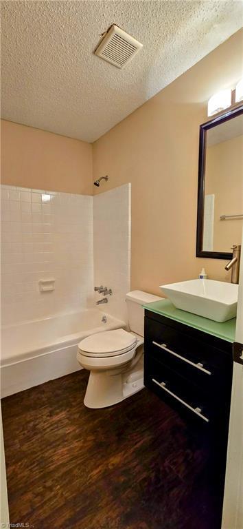 1740 North Hamilton Street, High Point, NC 27262