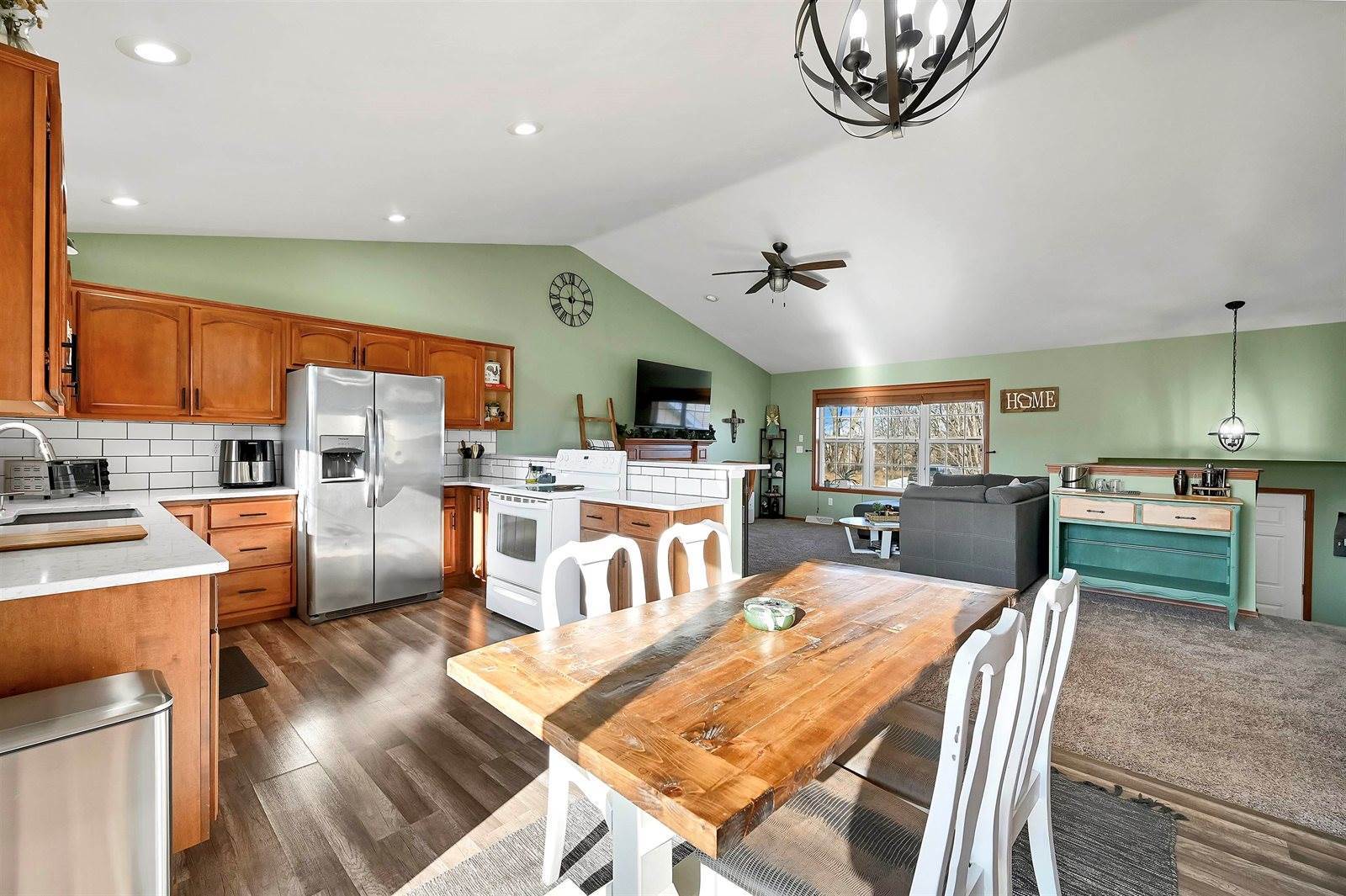 8191 Camber Lane, Pulaski, WI 54162