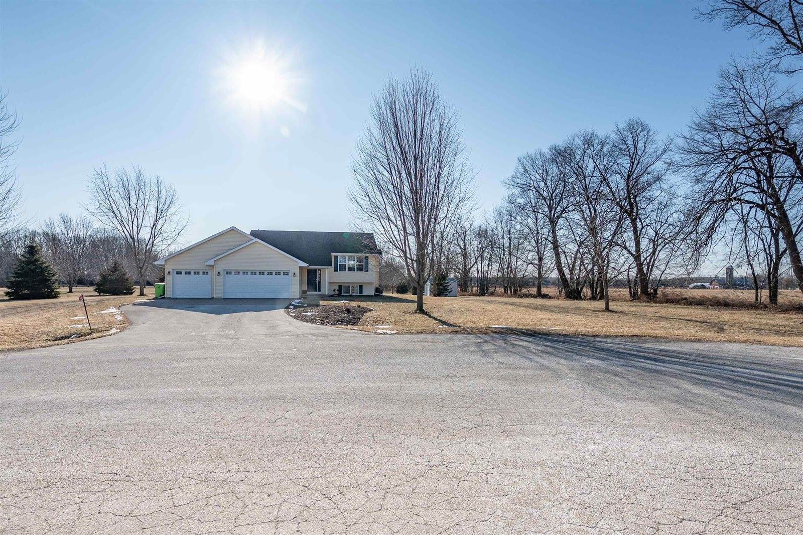 8191 Camber Lane, Pulaski, WI 54162