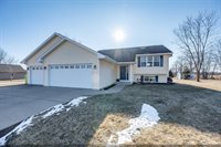 8191 Camber Lane, Pulaski, WI 54162