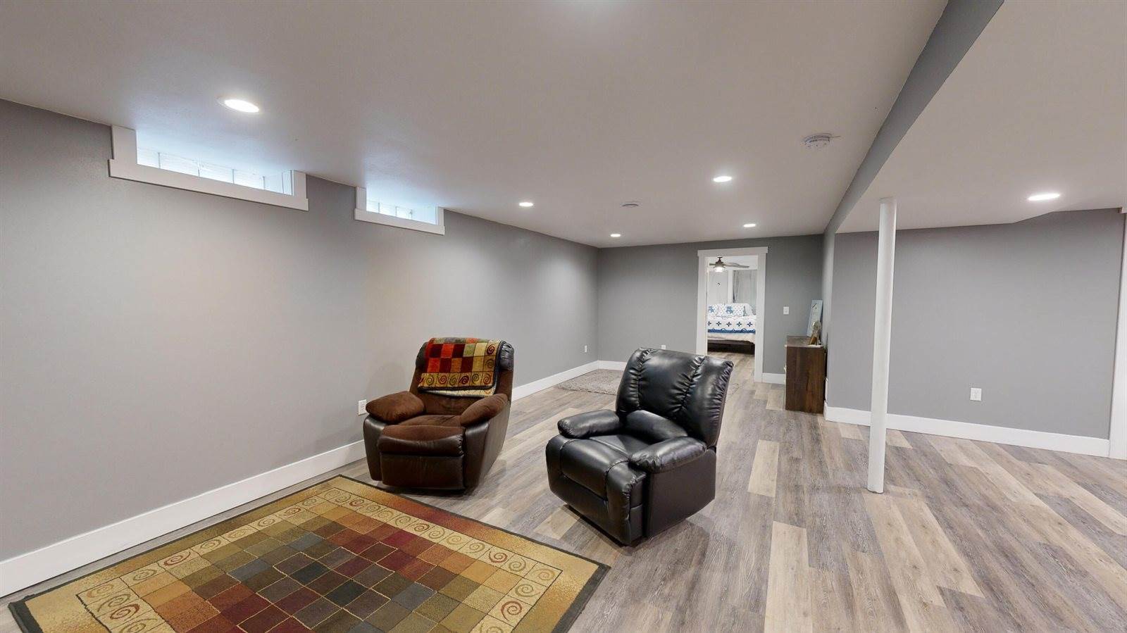 N2047 Valley Rd, La Crosse, WI 54601