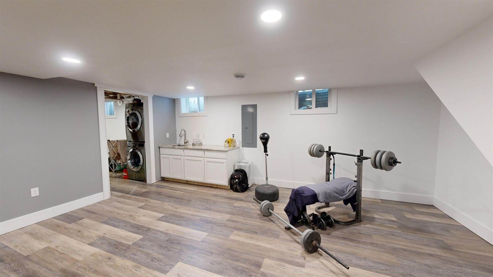 N2047 Valley Rd, La Crosse, WI 54601