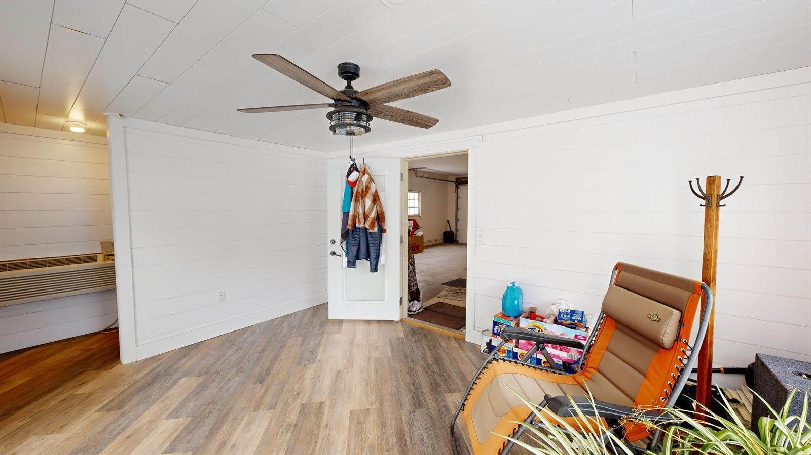 N2047 Valley Rd, La Crosse, WI 54601