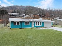 N2047 Valley Rd, La Crosse, WI 54601