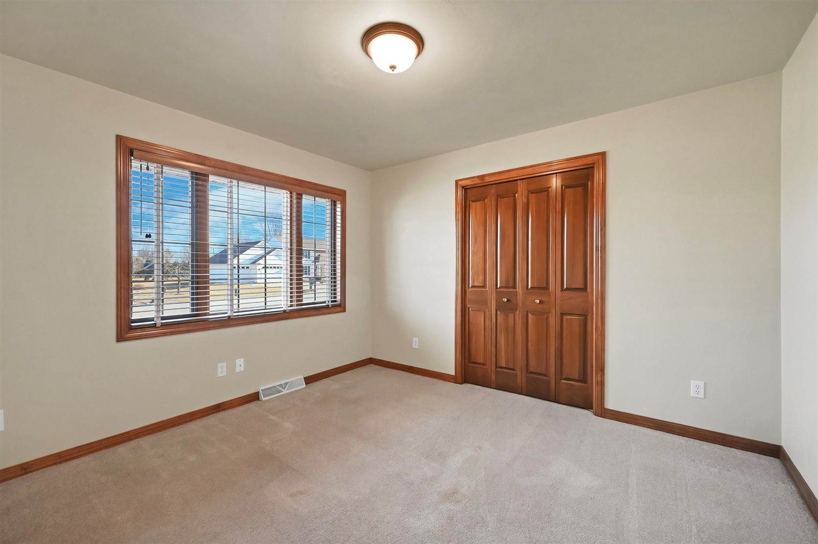 1620 Tiffany Court, De Pere, WI 54115