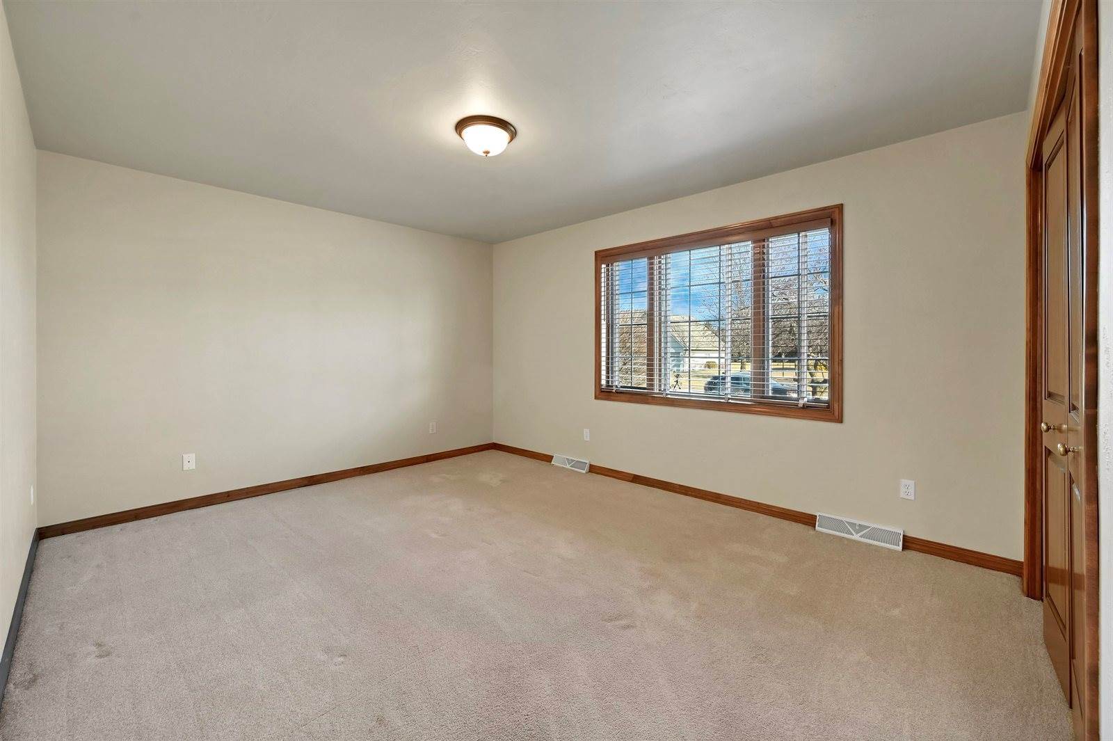 1620 Tiffany Court, De Pere, WI 54115