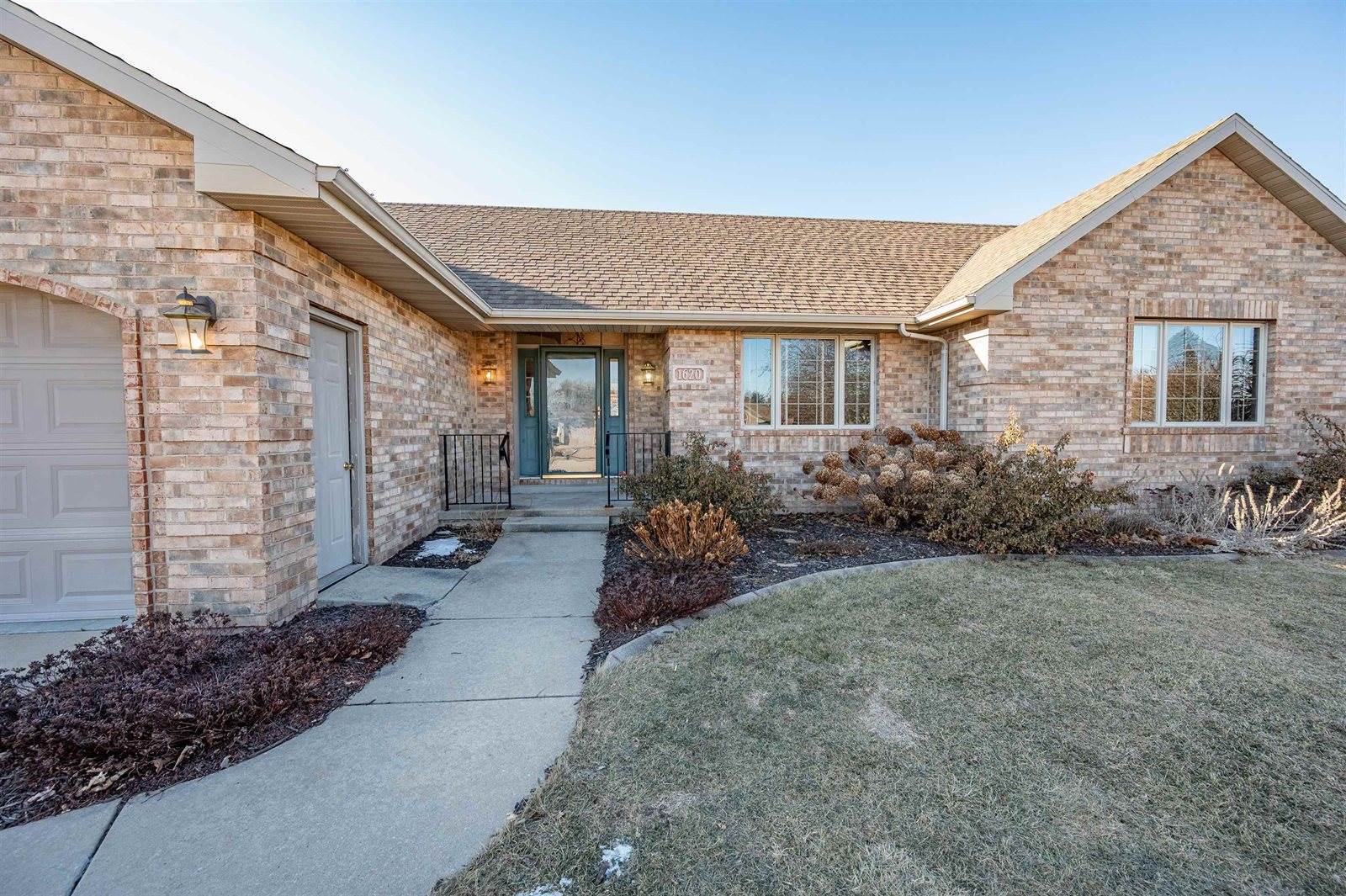 1620 Tiffany Court, De Pere, WI 54115