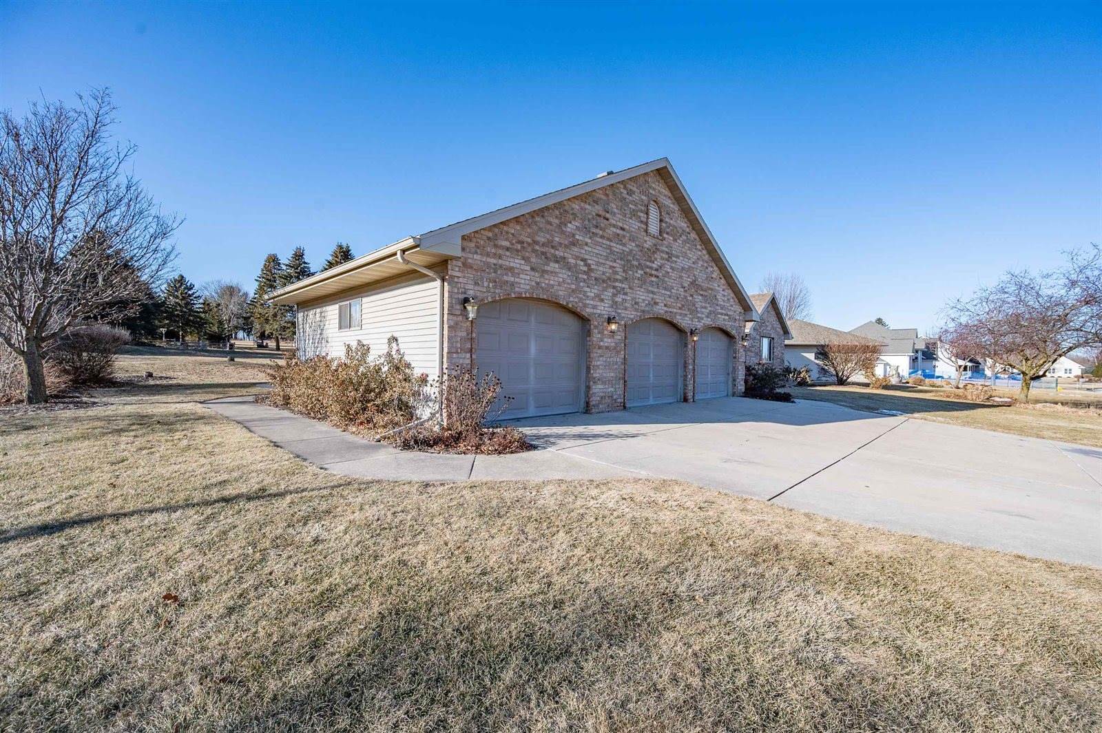 1620 Tiffany Court, De Pere, WI 54115