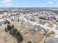 1620 Tiffany Court, De Pere, WI 54115