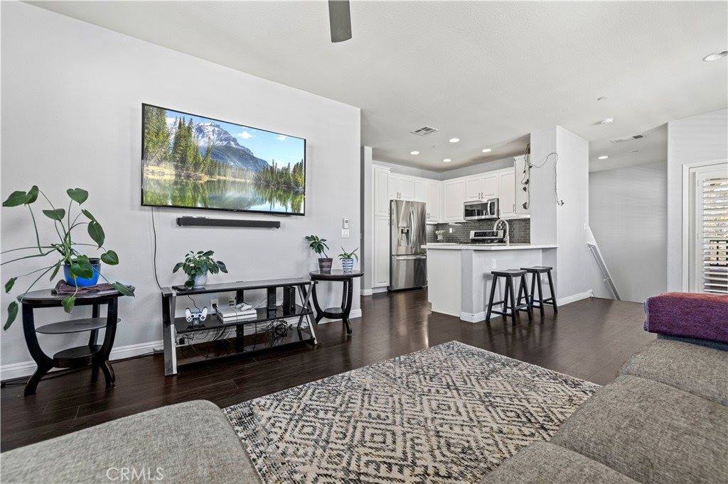 24096 Avocado Lane, Valencia, CA 91354