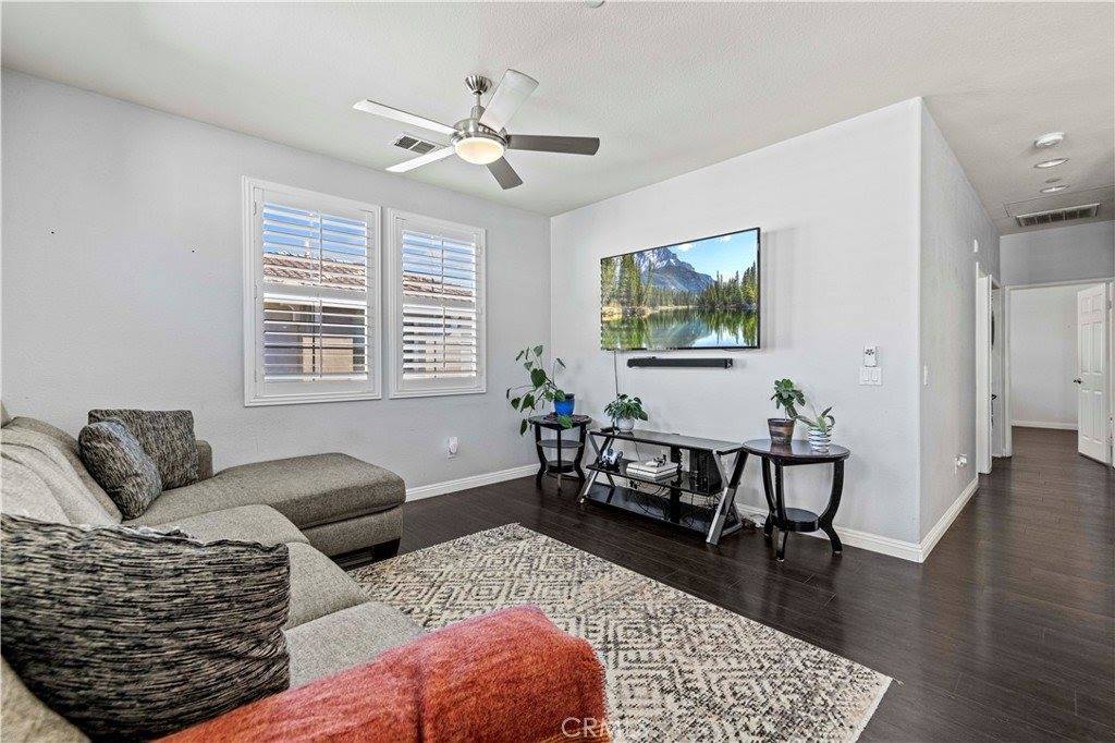 24096 Avocado Lane, Valencia, CA 91354