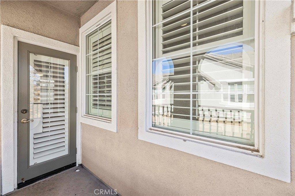 24096 Avocado Lane, Valencia, CA 91354