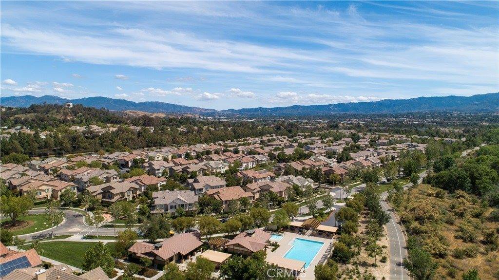 24096 Avocado Lane, Valencia, CA 91354