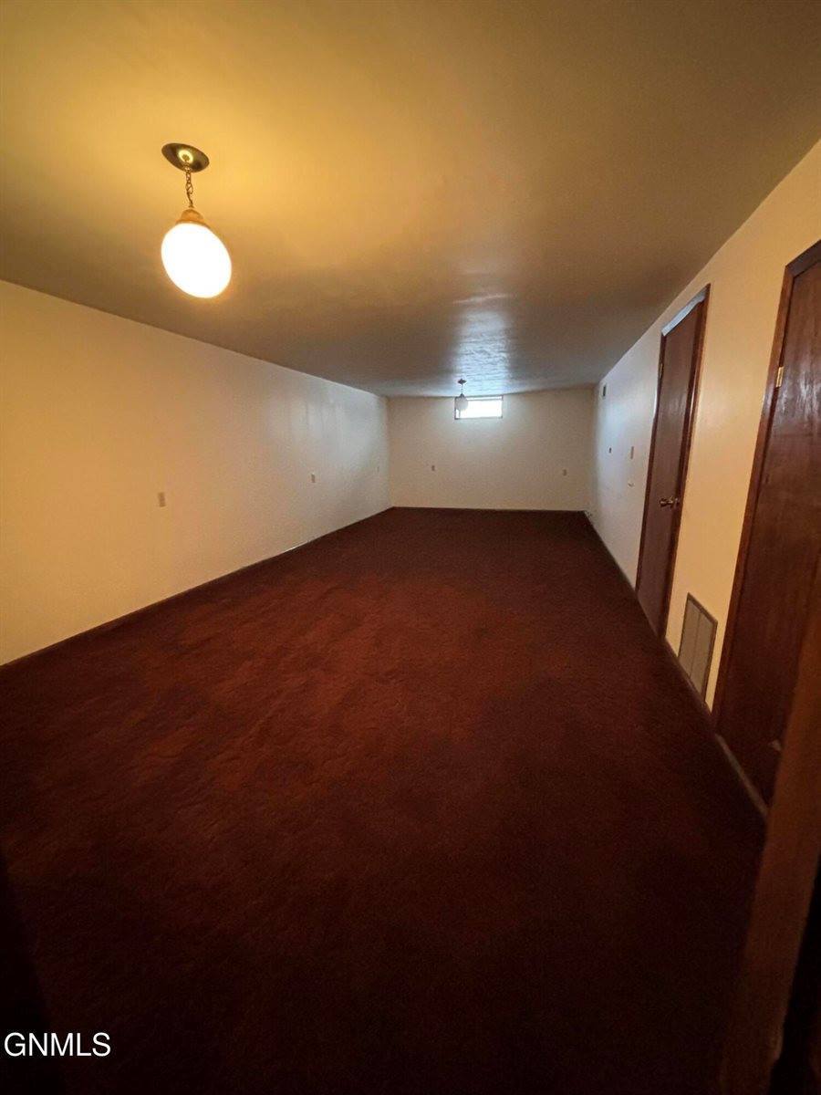 328 20th Street East, Williston, ND 58801