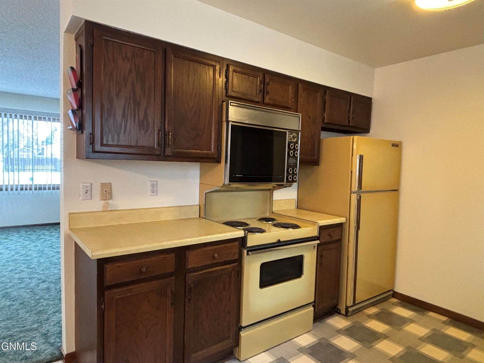 328 20th Street East, Williston, ND 58801