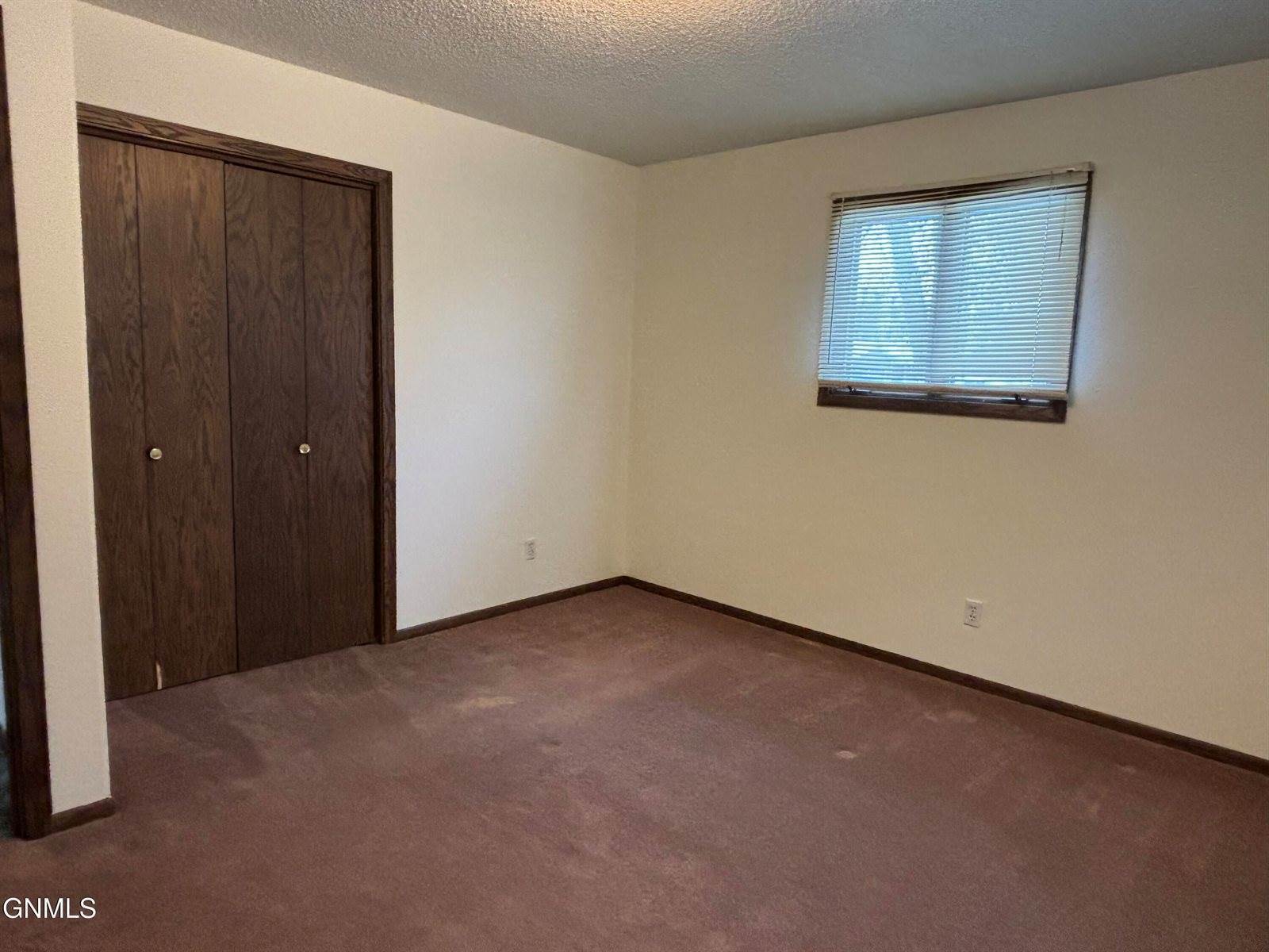 328 20th Street East, Williston, ND 58801