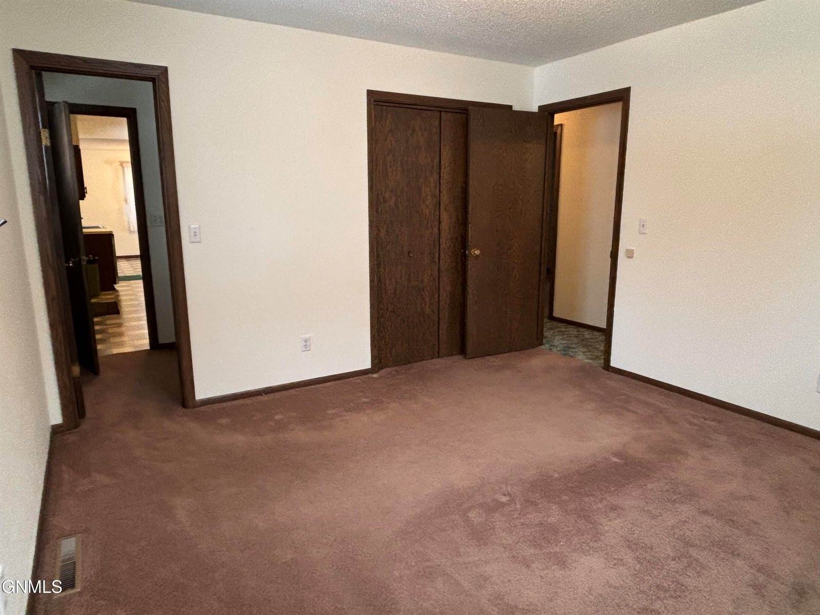 328 20th Street East, Williston, ND 58801