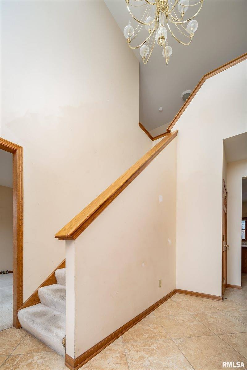 1600 East 5TH Street, Coal Valley, IL 61240