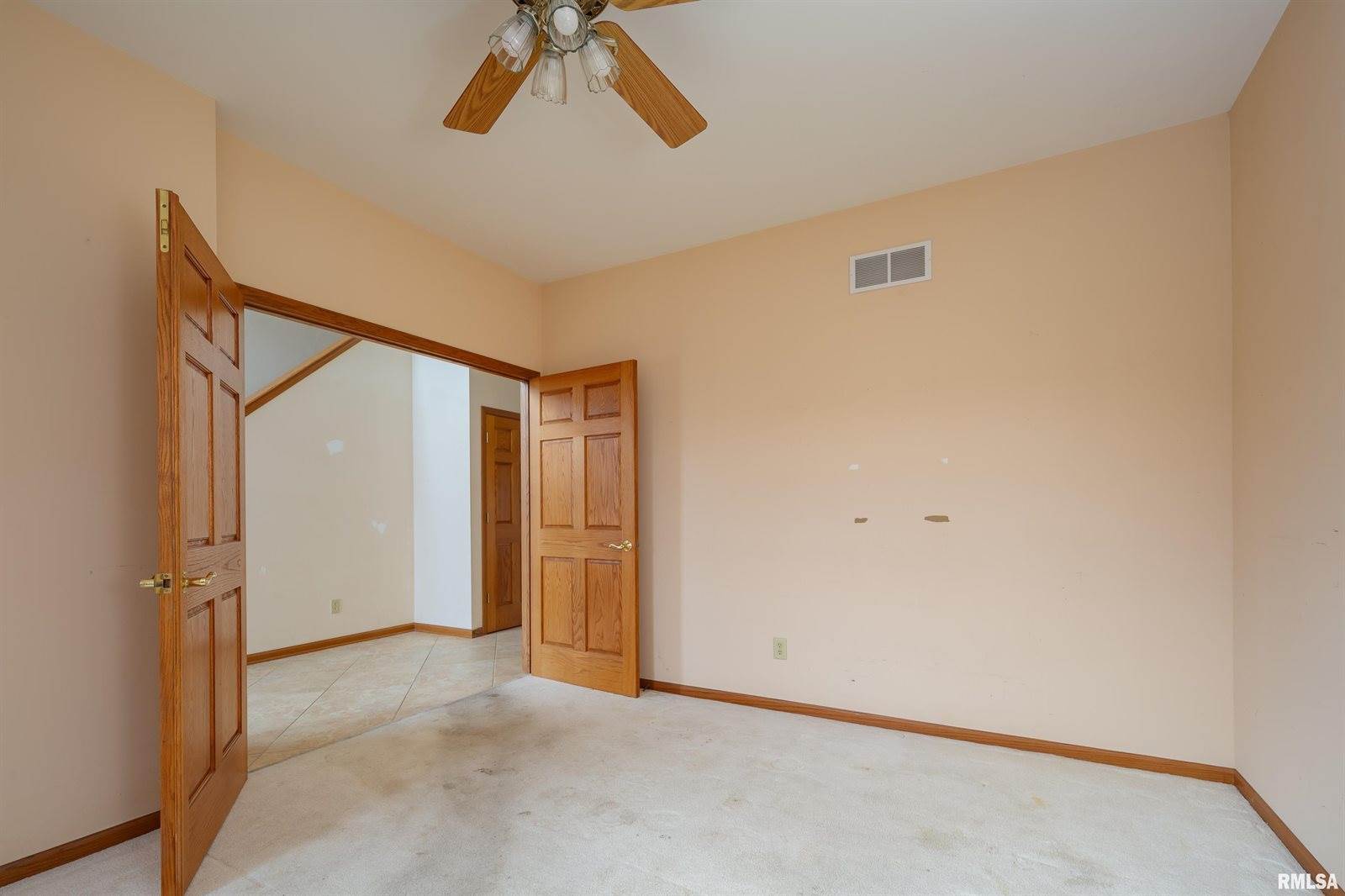 1600 East 5TH Street, Coal Valley, IL 61240