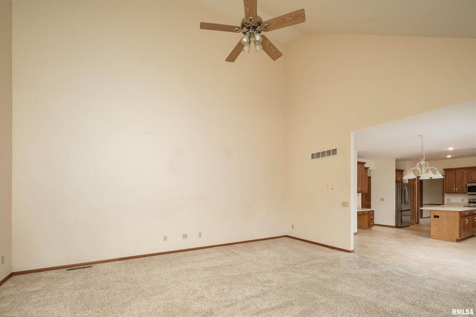 1600 East 5TH Street, Coal Valley, IL 61240