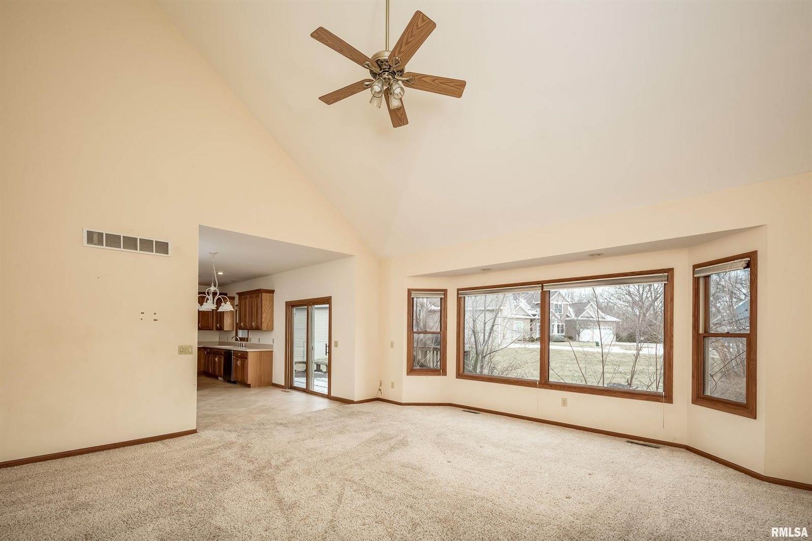 1600 East 5TH Street, Coal Valley, IL 61240