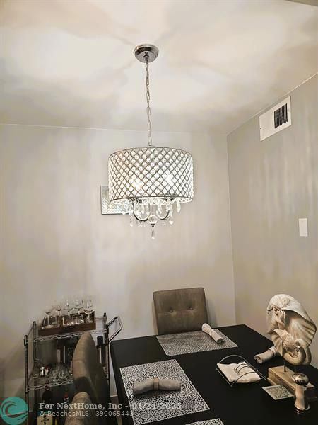 251 Palm Cir W 108, Pembroke Pines, FL 33025