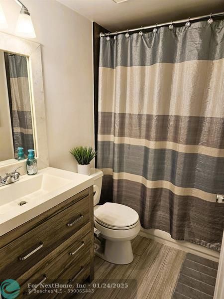 251 Palm Cir W 108, Pembroke Pines, FL 33025