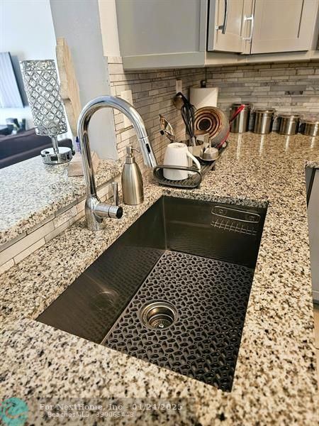 251 Palm Cir W 108, Pembroke Pines, FL 33025