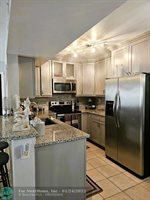 251 Palm Cir W 108, Pembroke Pines, FL 33025