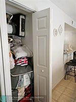 251 Palm Cir W 108, Pembroke Pines, FL 33025