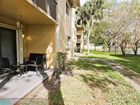 251 Palm Cir W 108, Pembroke Pines, FL 33025