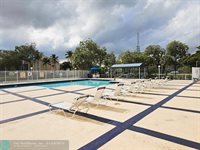 251 Palm Cir W 108, Pembroke Pines, FL 33025