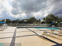 251 Palm Cir W 108, Pembroke Pines, FL 33025