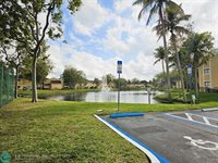 251 Palm Cir W 108, Pembroke Pines, FL 33025
