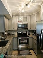 251 Palm Cir W 108, Pembroke Pines, FL 33025