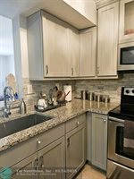 251 Palm Cir W 108, Pembroke Pines, FL 33025