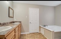 Listing Photo 9